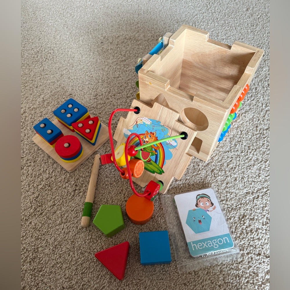 BABYYER Wooden Activity Cube - Picture 8 of 8